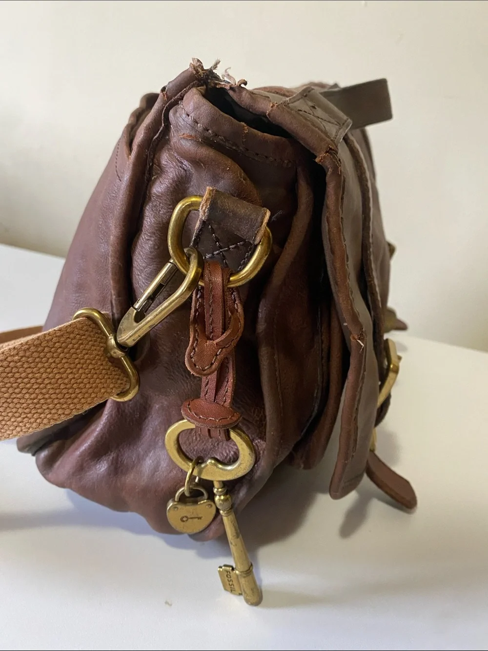 Leather Messenger Bag in Brown
